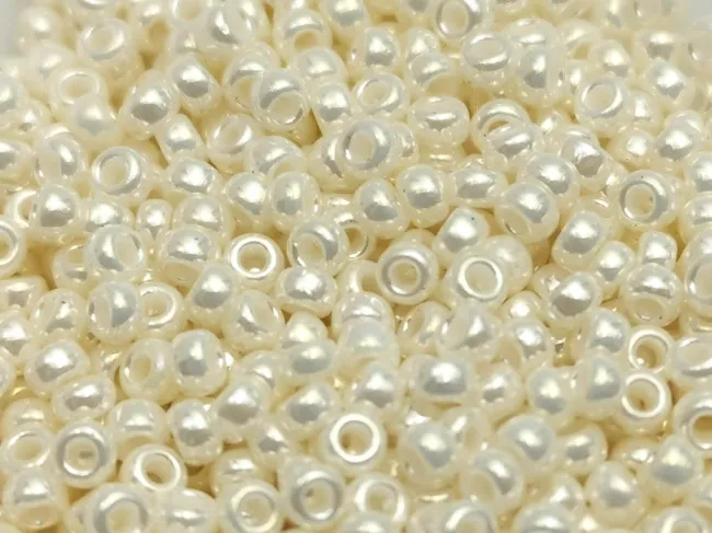Miyuki Rocailles Rotunde 11/0 Ivory Ceylon (10g)