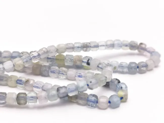 Sirag aquamarin cub fatetat 2~2.5mm