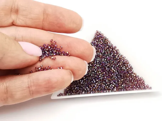 Toho rotunde 15/0 rainbow medium amethyst (5g)