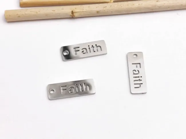 Charm otel inoxidabil faith 17x6x1mm