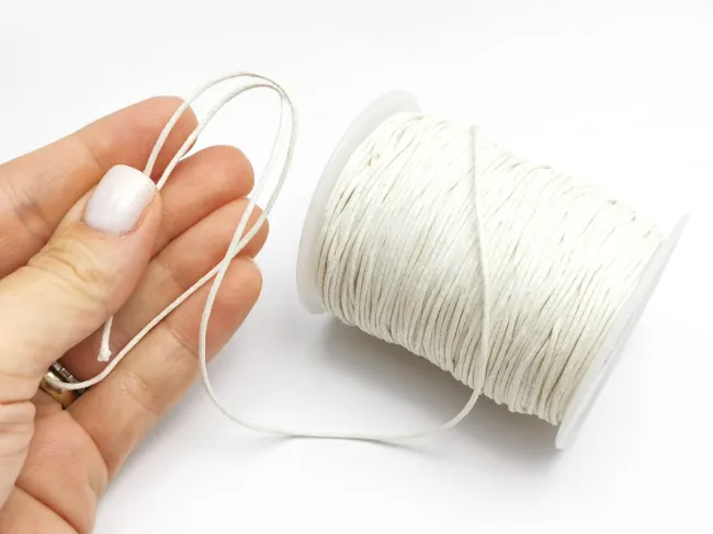 Rola ata bumbac cerata grosime 1mm alb (80m)