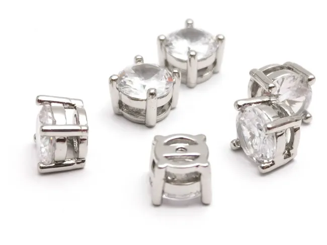 Distantier cubic zirconia 6x6x4.5mm argintiu