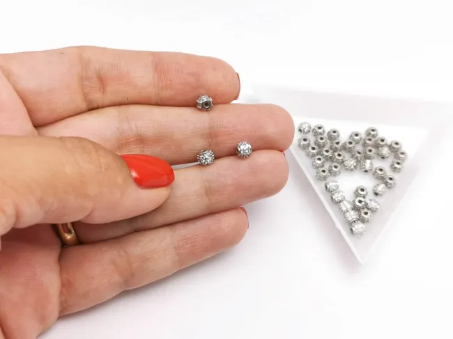 Distantier cubic zirconia 4.5x4mm argintiu