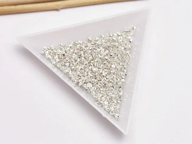 Margele de alama decorative cu striatii 2mm placate cu argint (10buc)
