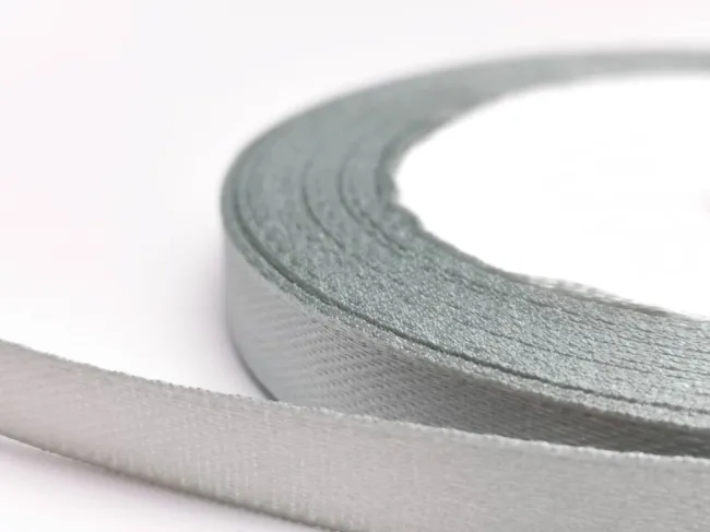 Panglica saten latime 10mm gri (22m)