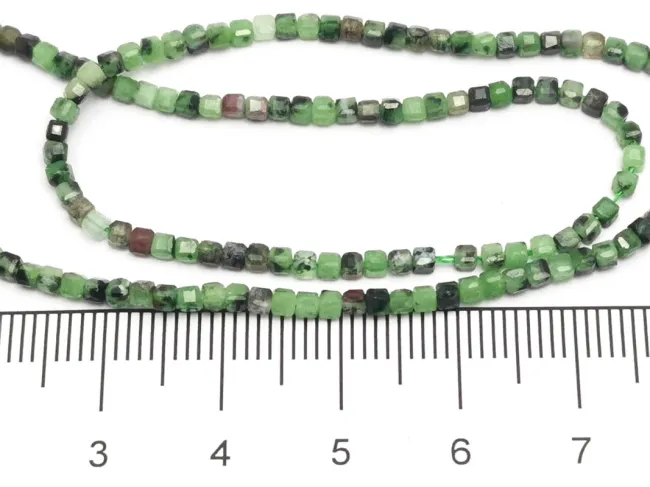 Sirag Ruby zoisite microfatetat cub 2x2mm