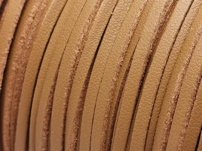 Snur suede imitatie piele latime 3mm maro caramel (5metri)