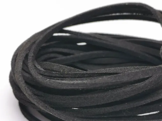Snur suede imitatie piele intoarsa latime 3mm negru (5metri)