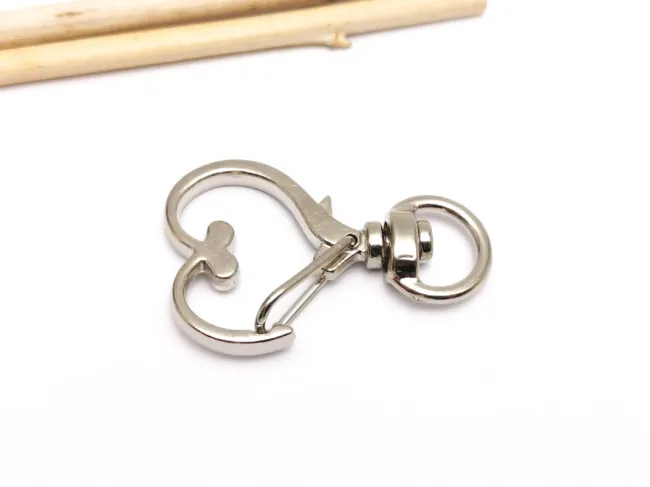 Inchizatoare carabina cu inel rotativ inima 34.5x23.5x6mm argintiu inchis