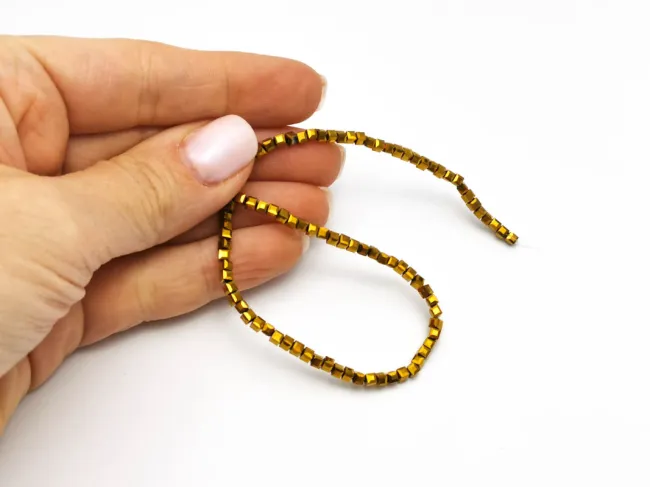 Sirag cristal cub fatetat 2.5mm auriu