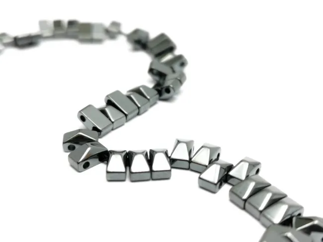 Sirag hematit dreptunghi conic cu doua orificii 7x3x3mm
