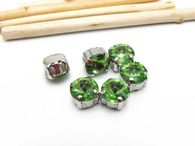 Distantier montee cu rhinestone de cristal 9mm verde deschis (1buc)