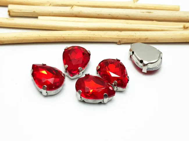 Distantier montee cu rhinestone de cristal 14x10mm rosu