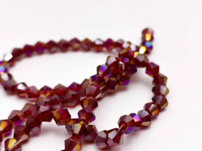 Margele cristal biconic 4mm burgundy AB (sirag)