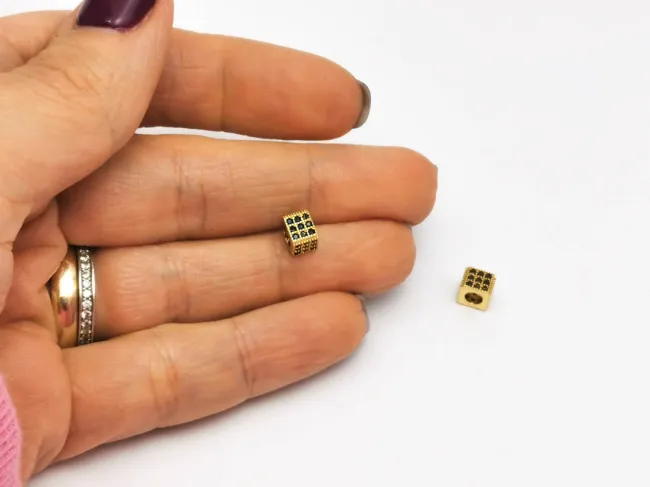 Distantier Cubic Zirconia cub 5x4.5mm auriu