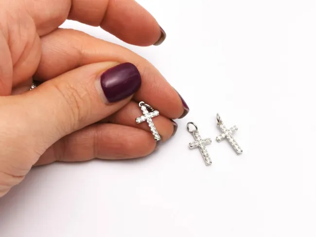 Charm cubic zirconia cruce 16x8.5mm argintiu