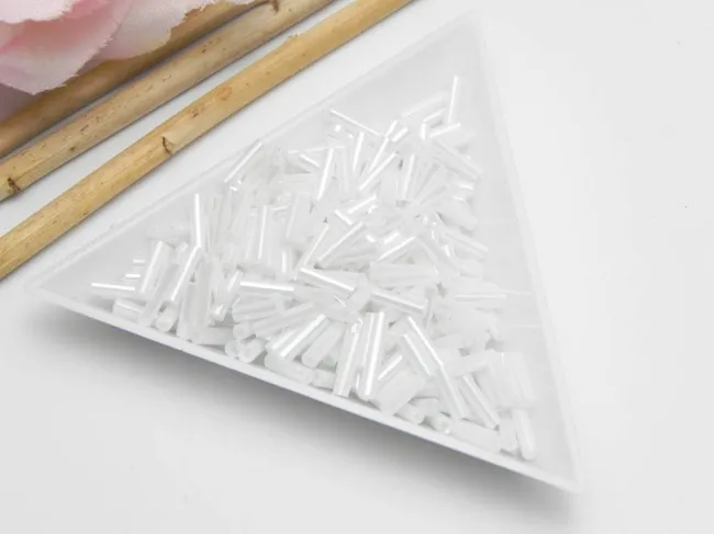 Margele de nisip 6mm alb sidefat (10g)