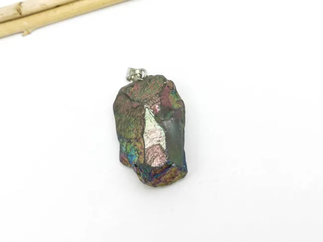 Pandantiv cuart electroplacat nugget 31x20x15mm