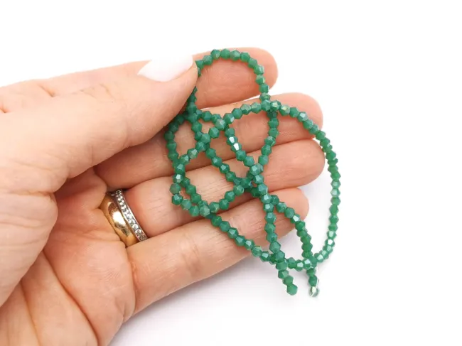 Margele cristal biconic 2x3mm verde opac lustered (sirag)