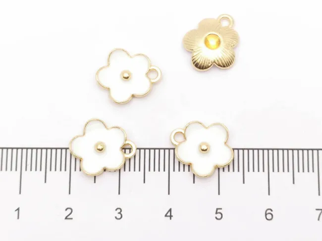 Charm auriu floare 13x11.5mm alb