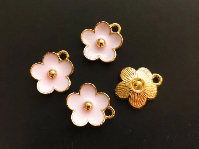 Charm auriu floare 13x11.5mm roz