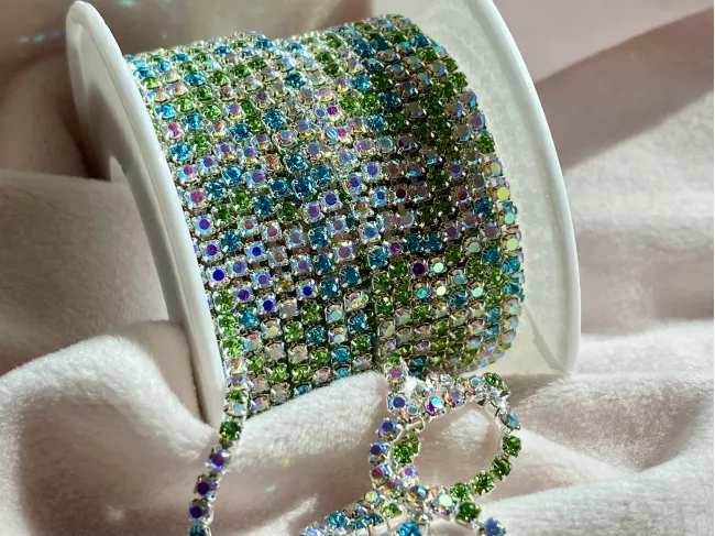 Lant cu strasuri 2mm turcoaz verde mix (0.5m)