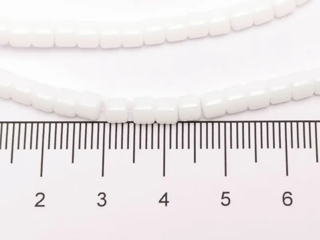 Margele sticla rondele 4x3.5mm alb opac (sirag)