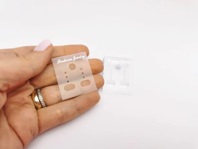 Etichete plastic expunere cercei 37x30mm (10buc)