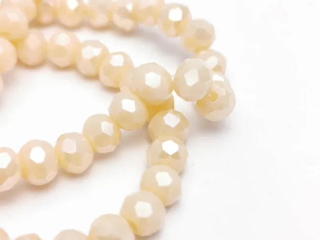 Margele cristal rondel fatetat 6x4mm crem opac AB (sirag)