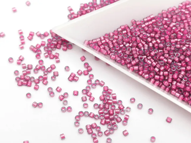 Miyuki delica 11/0 Luminous Jazzberry (5g)