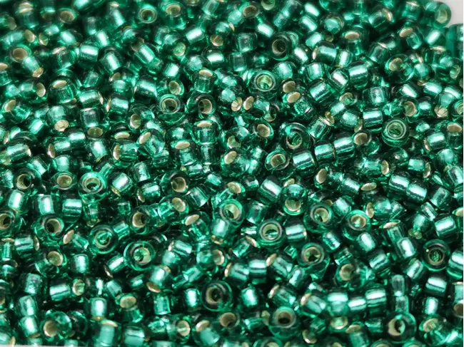 Miyuki Rocailles Rotunde 15/0 Silver Lined Flame Emerald (10g)
