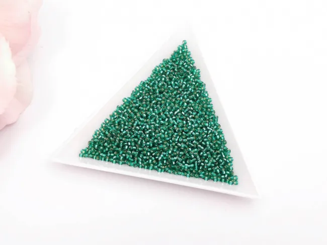 Miyuki Rocailles Rotunde 15/0 Silver Lined Flame Emerald (10g)