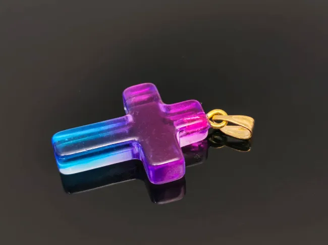 Pandantiv sticla cruce 28.5x18mm roz albastru