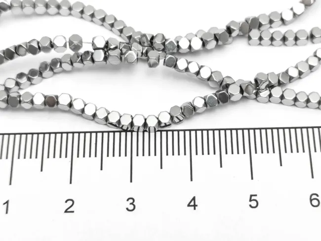 Sirag hematit hexagon 2x2mm argintiu deschis