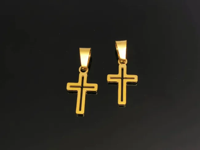 Charm otel inoxidabil 304 auriu placat IP cruce 18x10x1mm