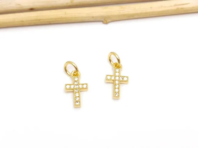 Charm cruce din cubic zirconia auriu 11x6.5mm