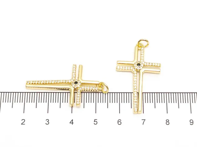Charm cruce din cubic zirconia auriu 33x19mm