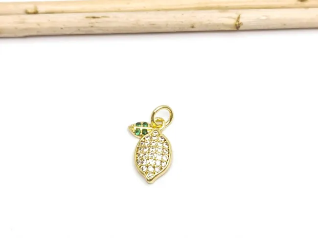 Charm lamaie din cubic zirconia auriu 14x10mm