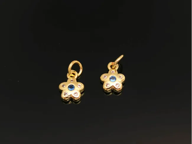 Charm floare din cubic zirconia auriu 9.5x7x2mm marin