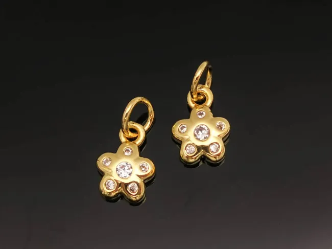 Charm floare din cubic zirconia auriu 9.5x7x2mm transparent