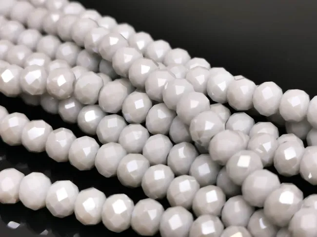 Margele cristal rondel fatetat 6x4mm gri deschis opac lustered (sirag)