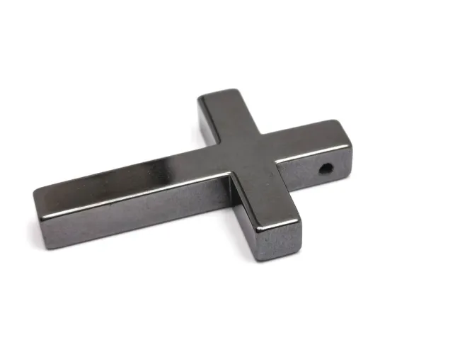 Pandantiv hematit cruce 37x25x4mm