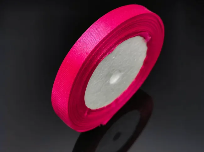 Panglica saten latime 10mm fucsia (22m)