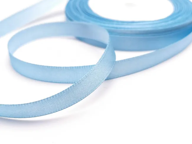 Panglica saten latime 10mm albastru deschis (22m)