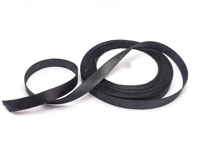 Panglica saten latime 10mm negru (22m)