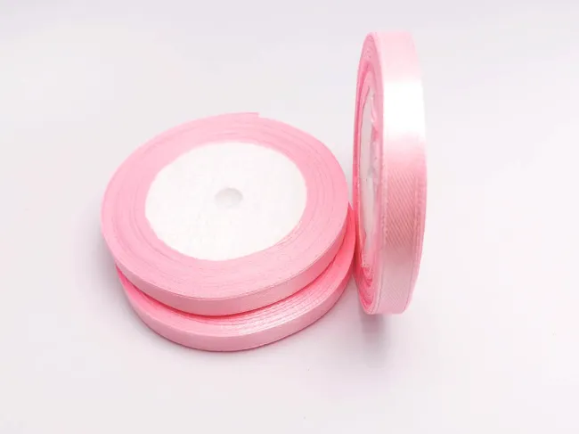 Panglica saten latime 10mm roz (22m)