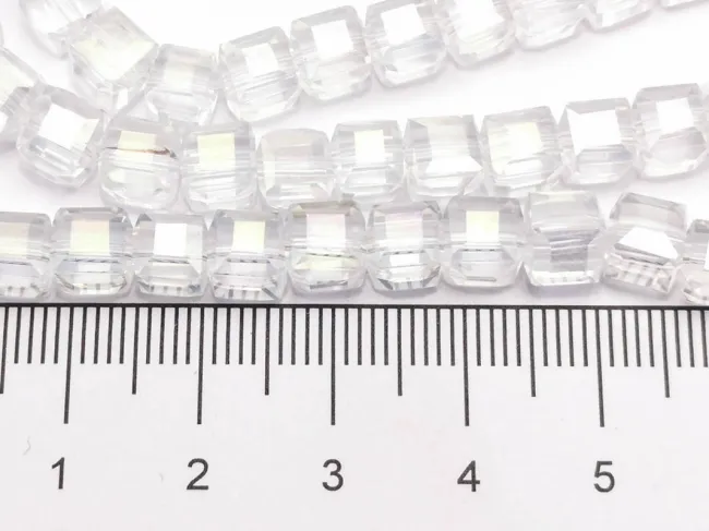 Margele cristal cub fatetat 6mm transparent AB (sirag)