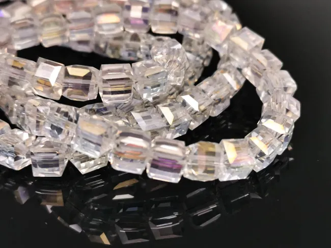 Margele cristal cub fatetat 6mm transparent AB (sirag)