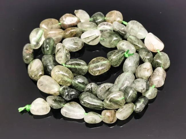 Sirag cuart verde rutilat nugget 10~5x8~5x7~3mm