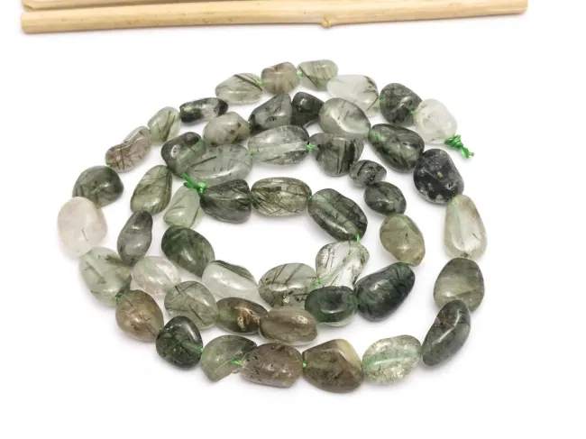 Sirag cuart verde rutilat nugget 10~5x8~5x7~3mm